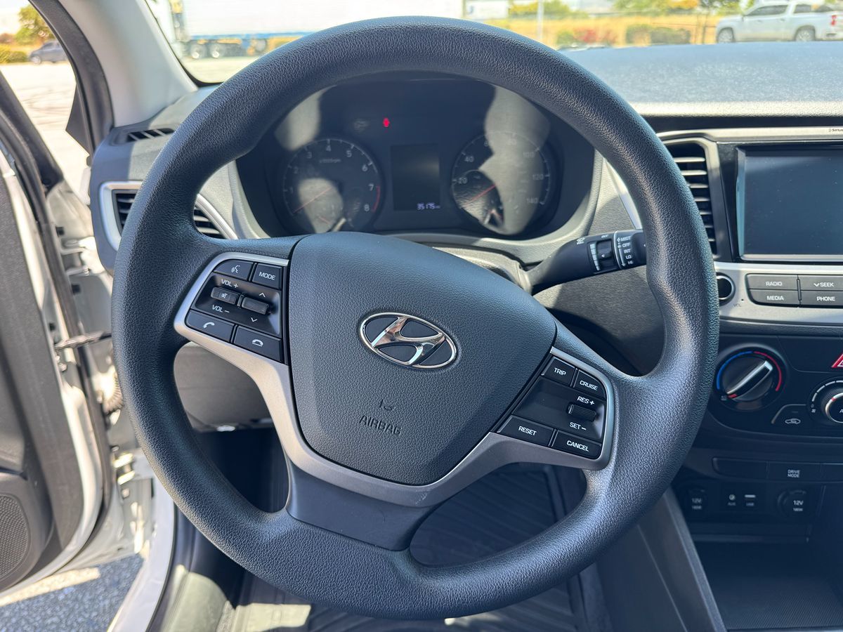 2020 Hyundai Accent SEL photo 31