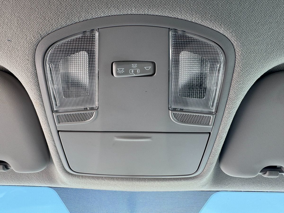 2020 Hyundai Accent SEL photo 35
