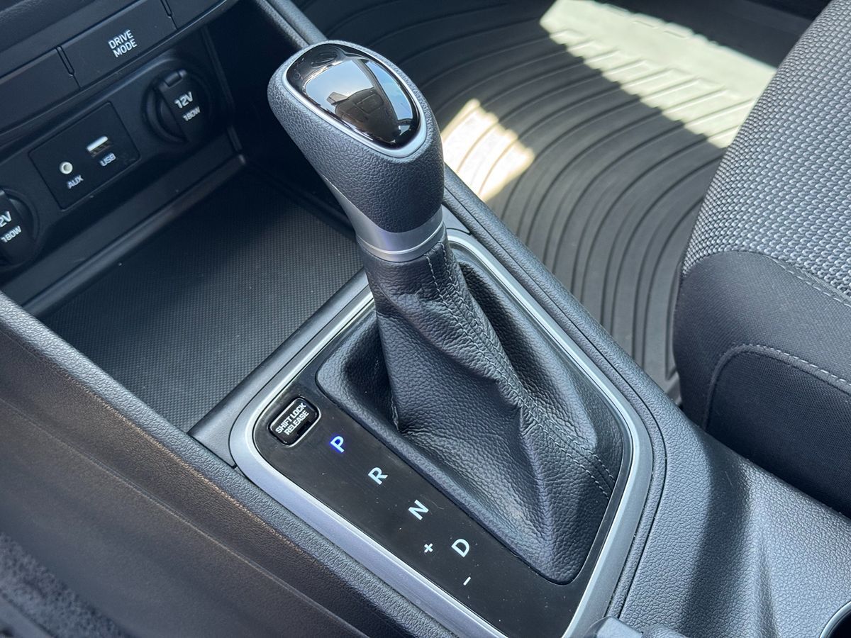 2020 Hyundai Accent SEL photo 39