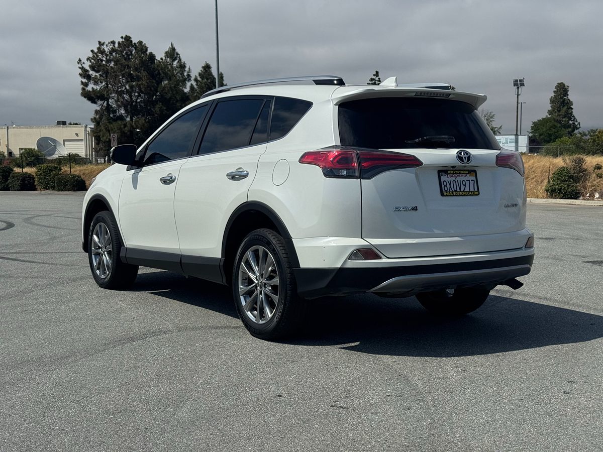 2017 Toyota RAV4 Limited photo 5