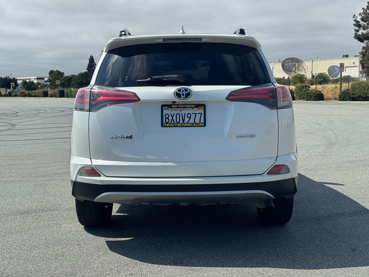 2017 Toyota RAV4 Limited photo 6