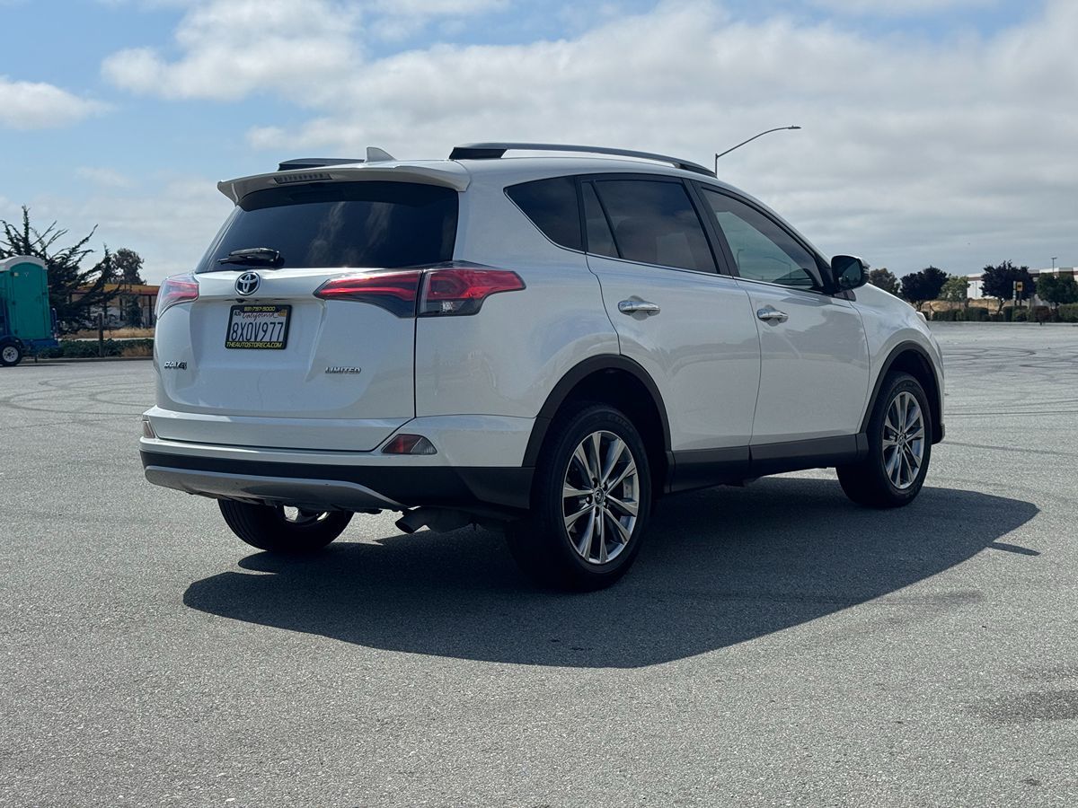 2017 Toyota RAV4 Limited photo 7