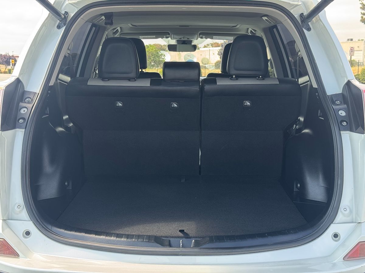 2017 Toyota RAV4 Limited photo 23