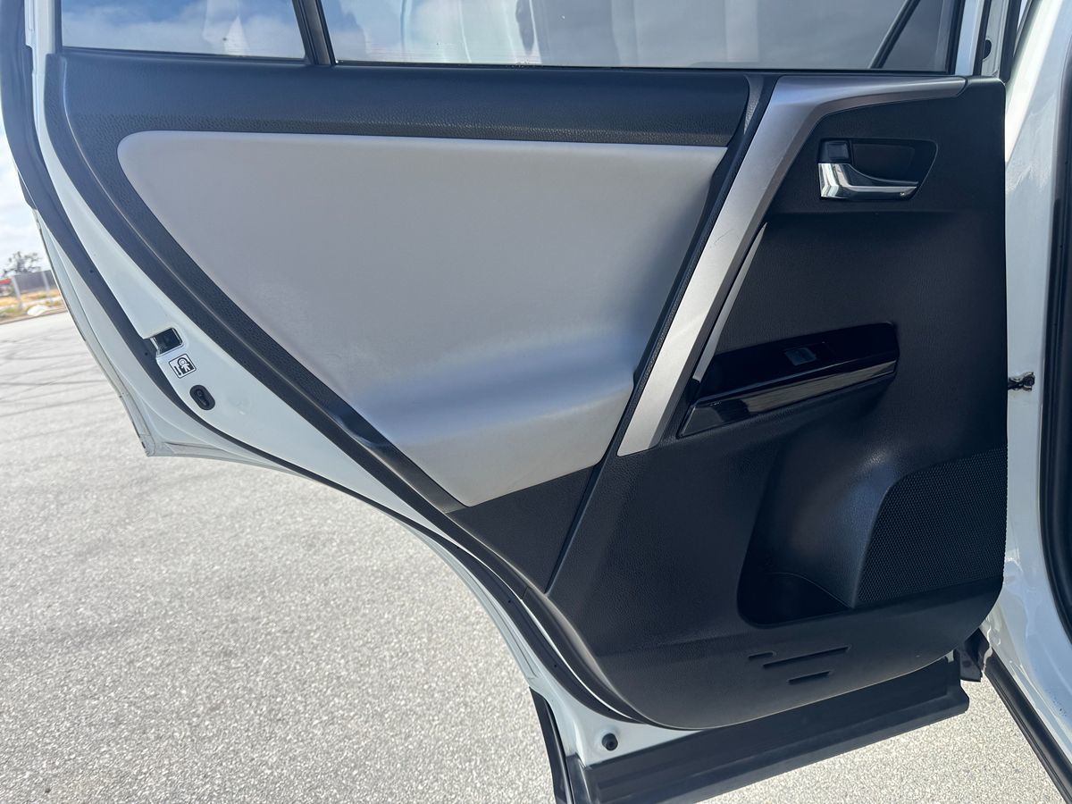 2017 Toyota RAV4 Limited photo 25