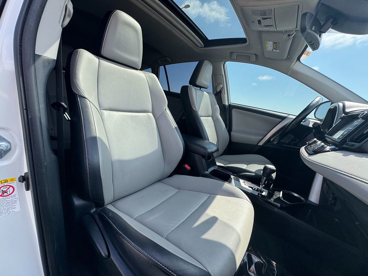 2017 Toyota RAV4 Limited photo 31