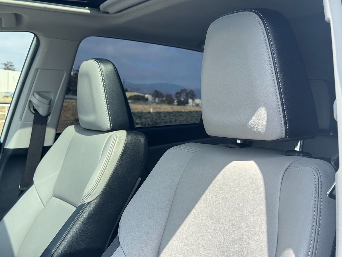 2017 Toyota RAV4 Limited photo 40