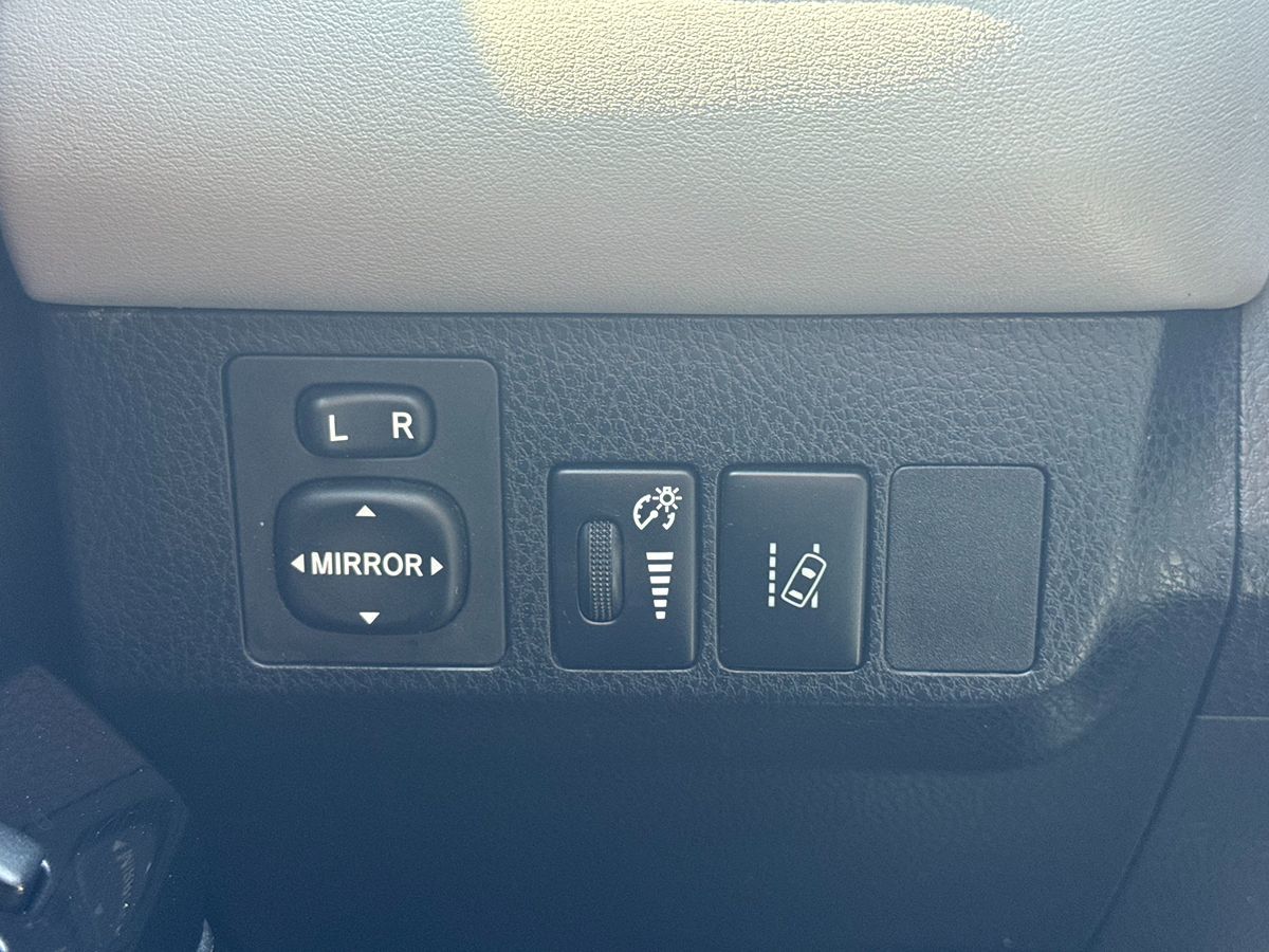 2017 Toyota RAV4 Limited photo 52