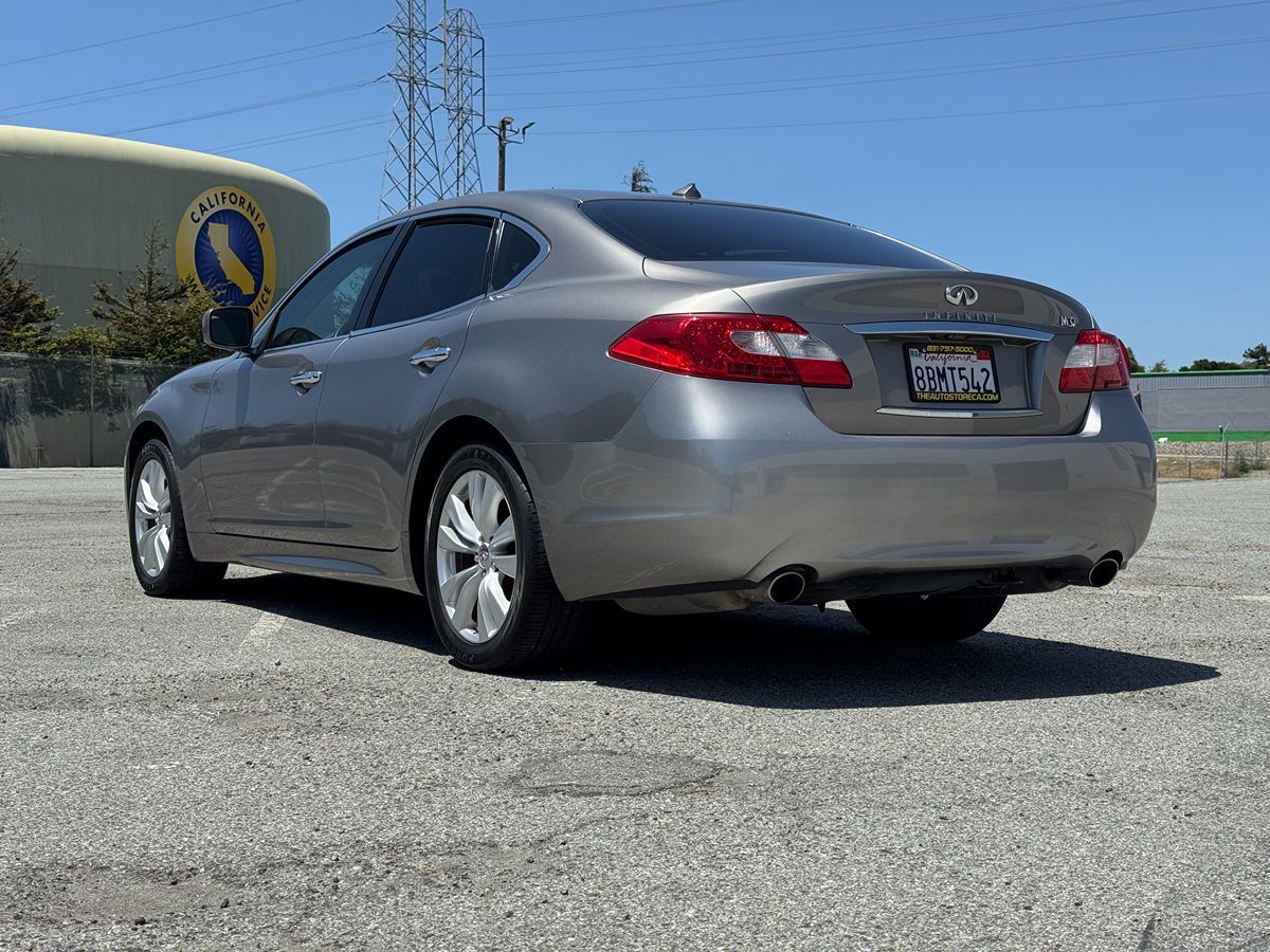 2011 Infiniti M37 photo 4