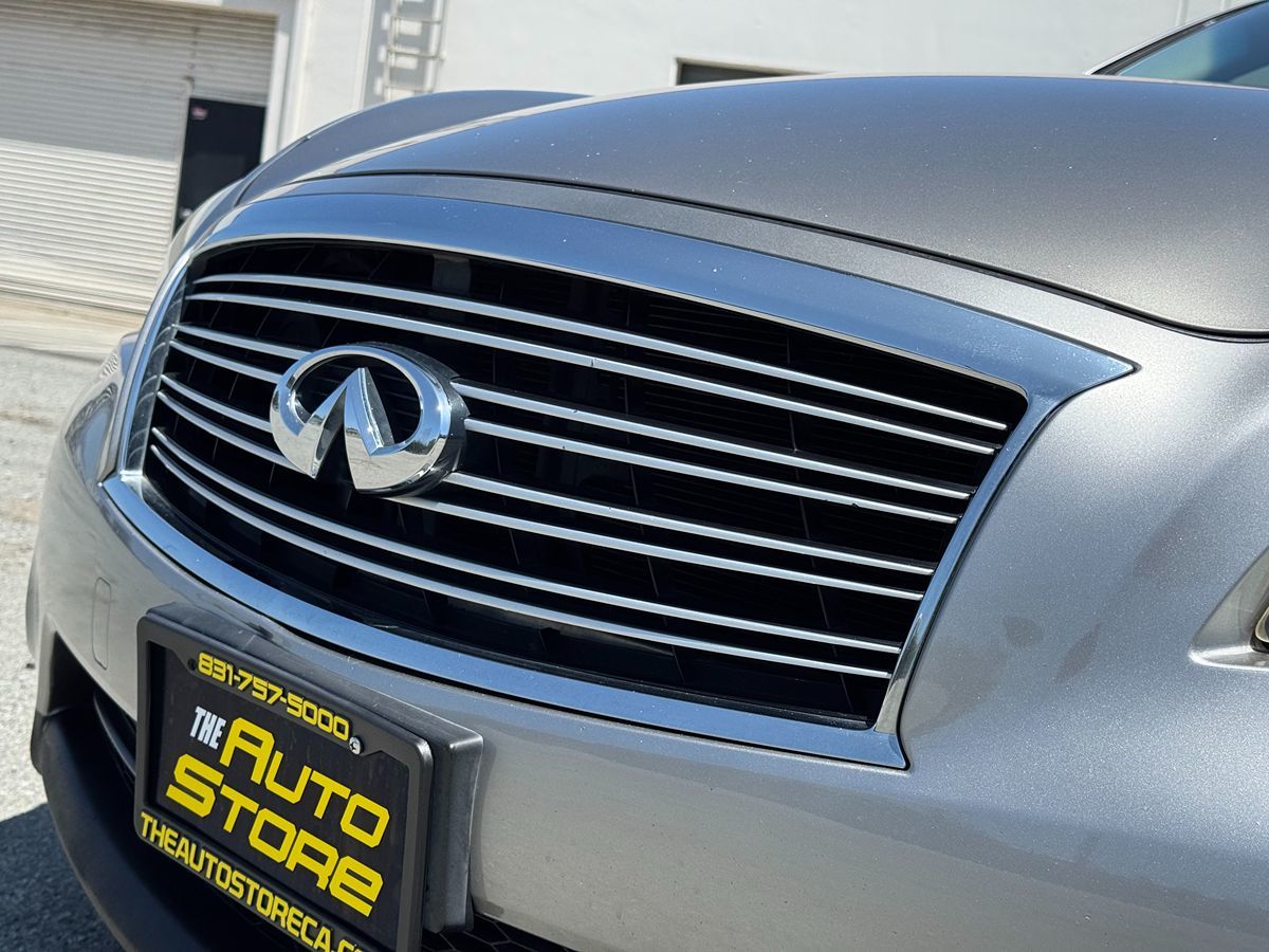 2011 Infiniti M37 photo 12