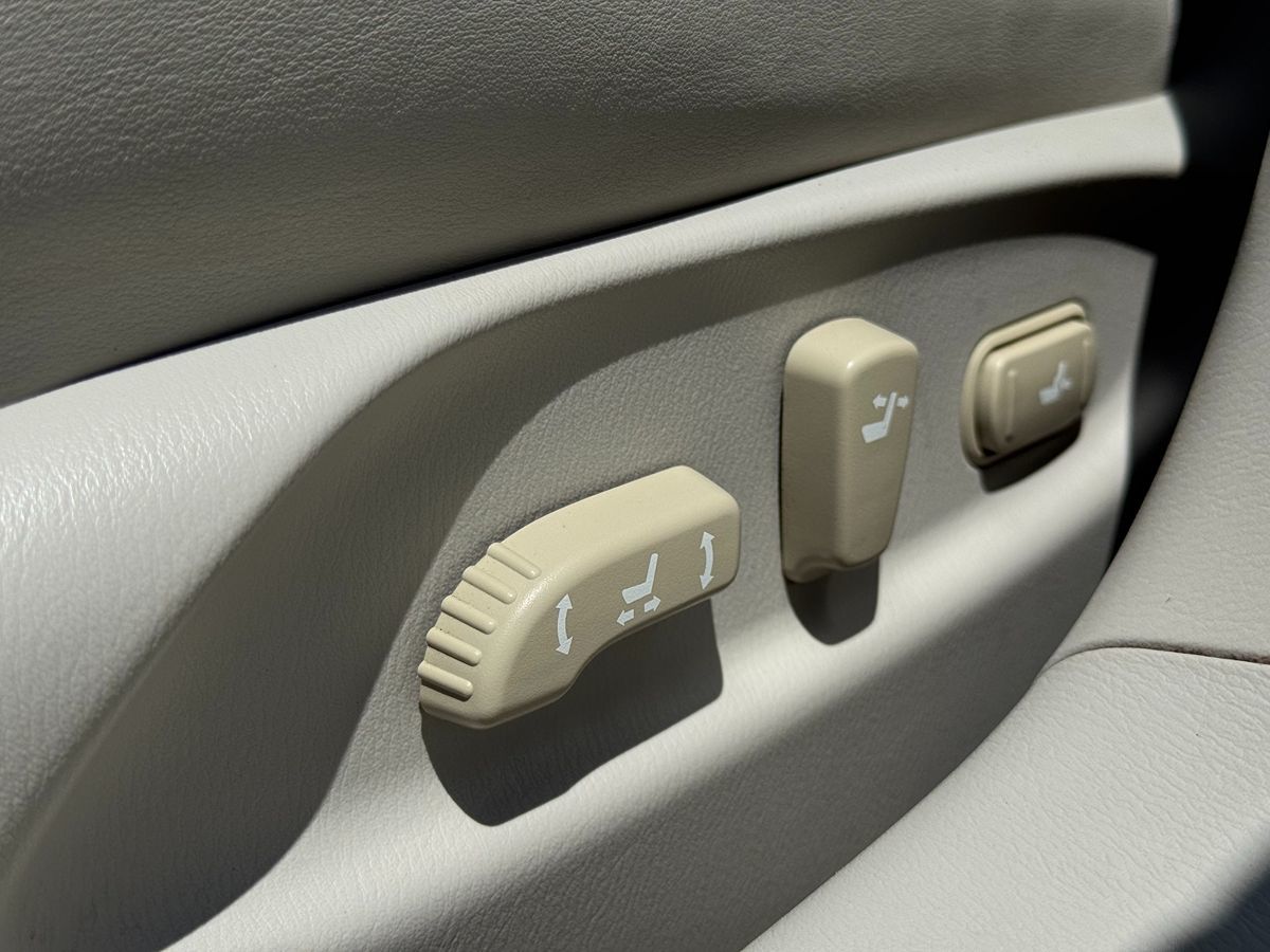 2011 Infiniti M37 photo 31