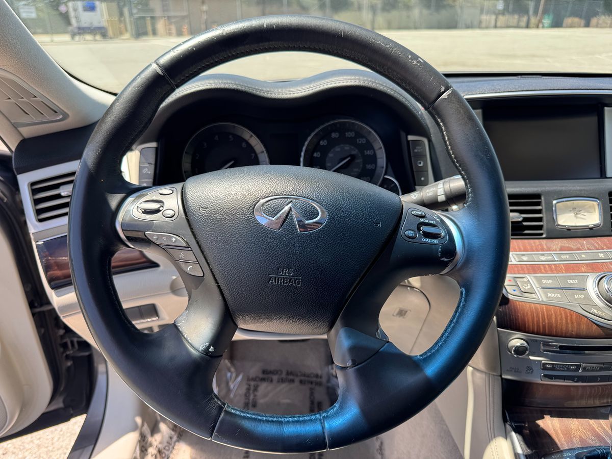 2011 Infiniti M37 photo 33