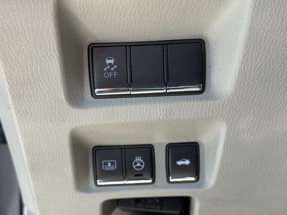 2011 Infiniti M37 photo 35