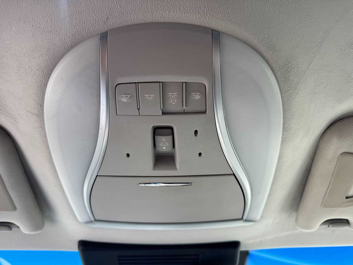 2011 Infiniti M37 photo 39