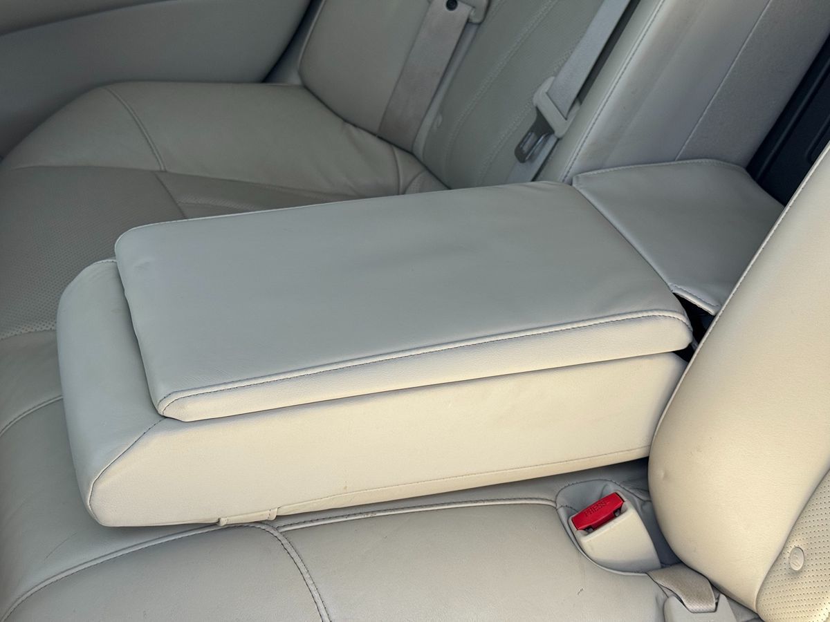2011 Infiniti M37 photo 43