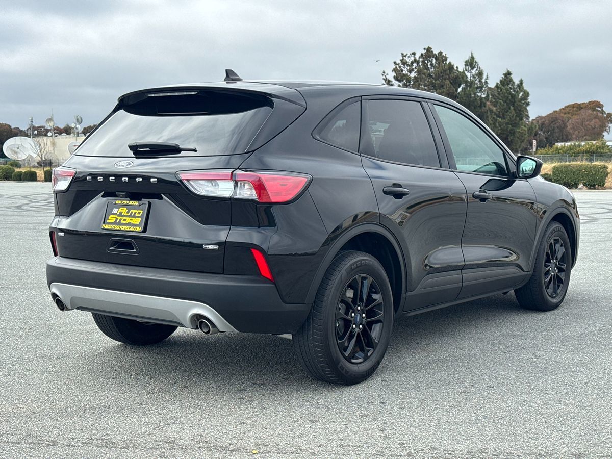 2020 Ford Escape SE Sport Hybrid photo 6