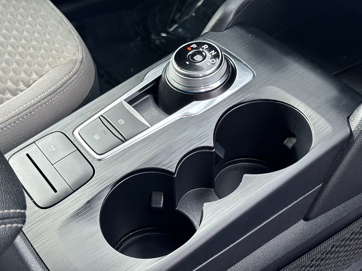 2020 Ford Escape SE Sport Hybrid photo 31