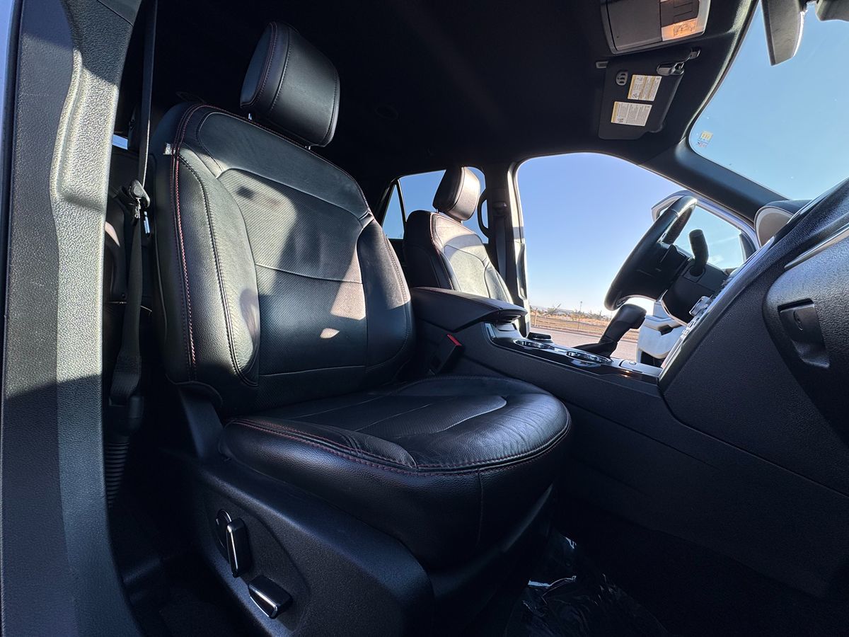 2018 Ford Explorer Sport photo 32