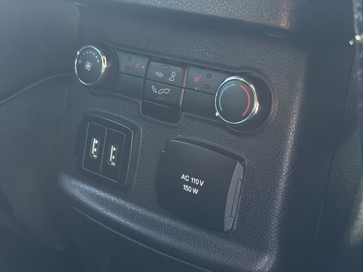2018 Ford Explorer Sport photo 38