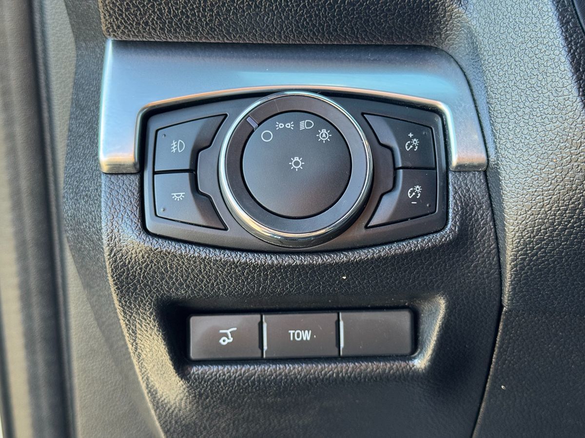 2018 Ford Explorer Sport photo 44