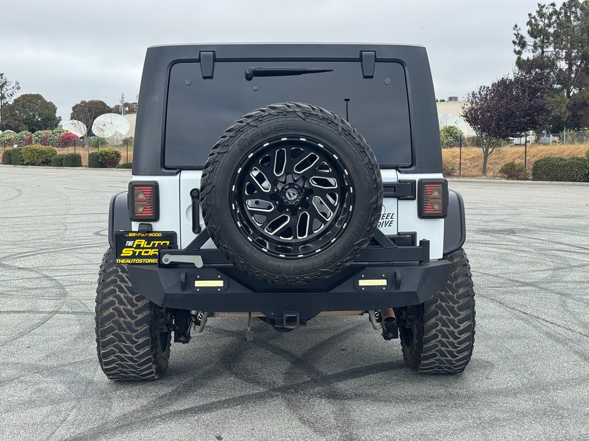 2016 Jeep Wrangler Unlimited Willys Wheeler photo 6