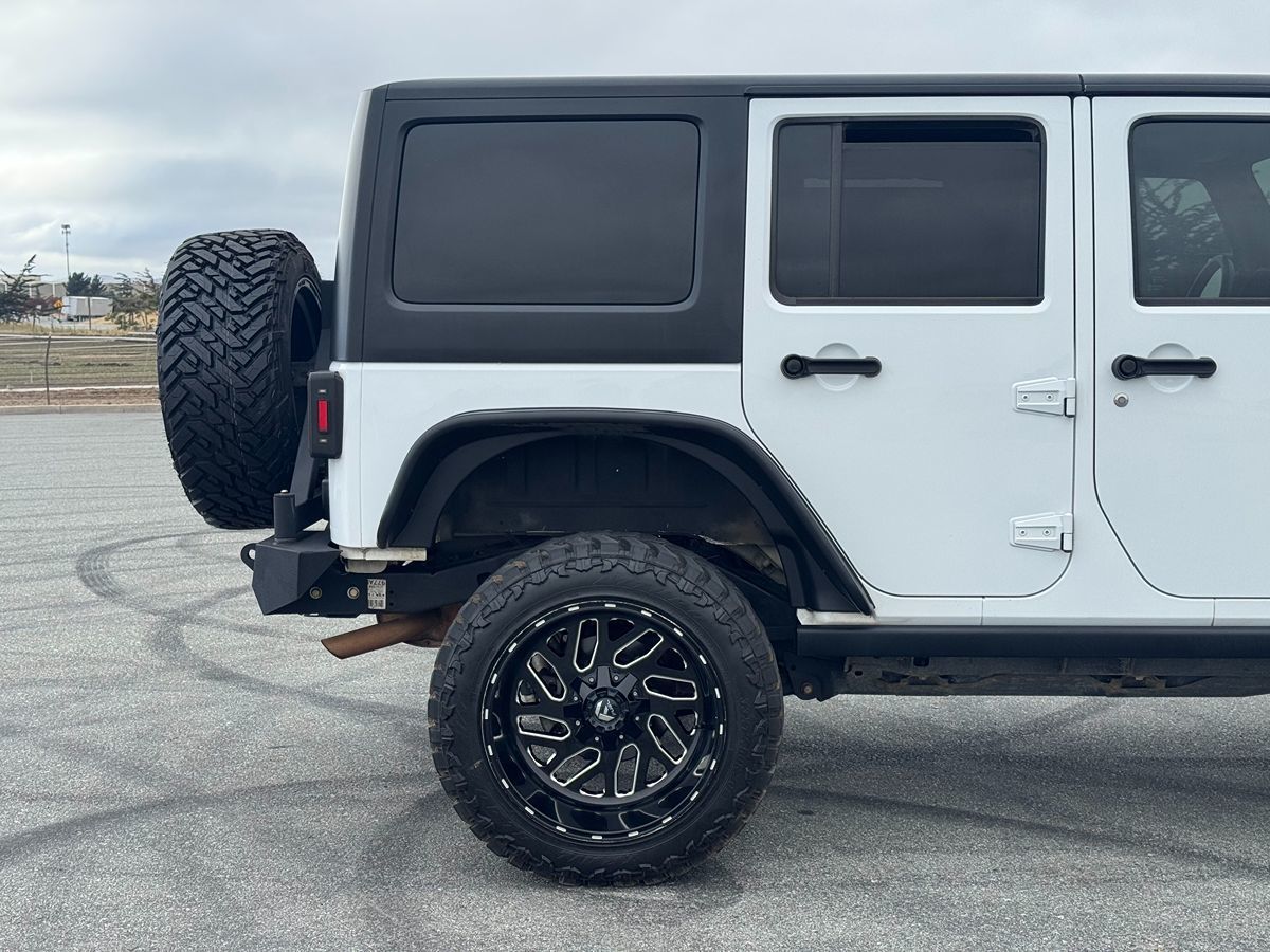 2016 Jeep Wrangler Unlimited Willys Wheeler photo 8