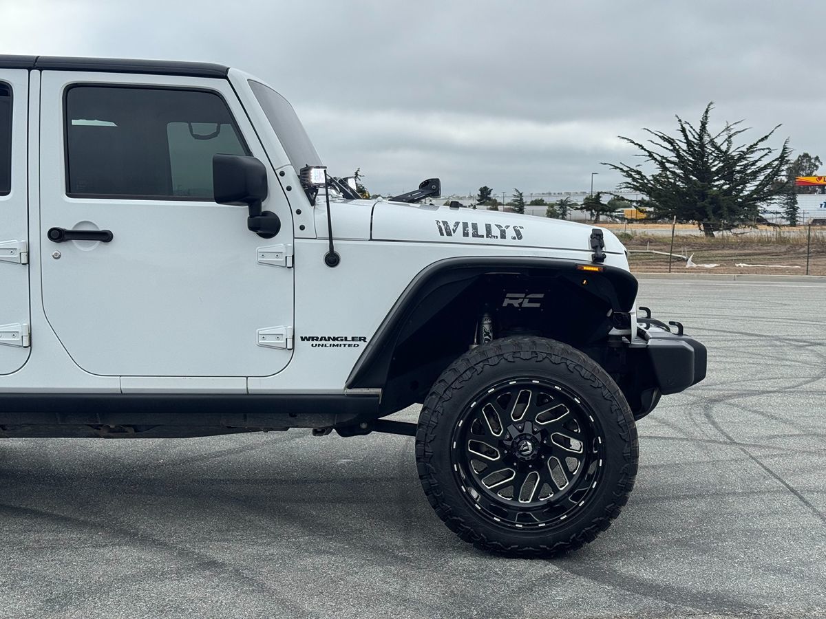 2016 Jeep Wrangler Unlimited Willys Wheeler photo 9