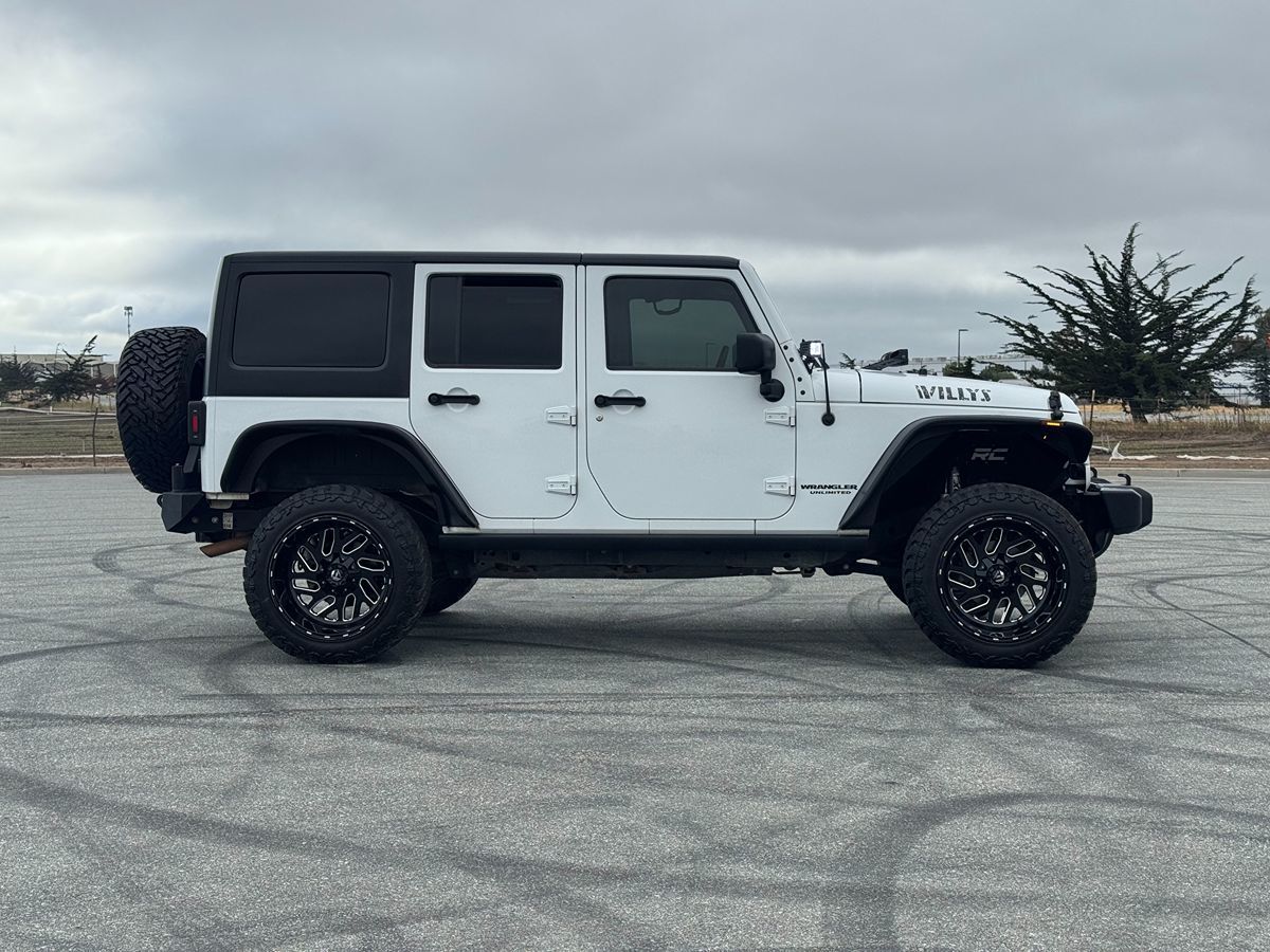 2016 Jeep Wrangler Unlimited Willys Wheeler photo 10