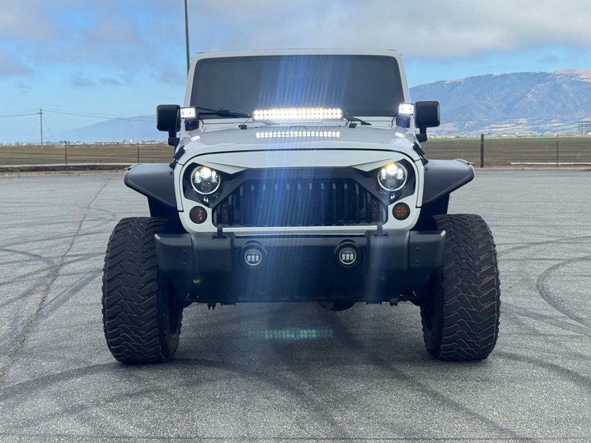 2016 Jeep Wrangler Unlimited Willys Wheeler photo 12