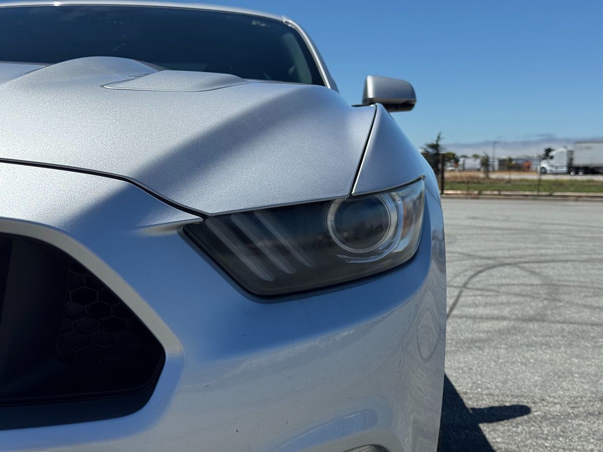 2017 Ford Mustang GT Premium photo 14
