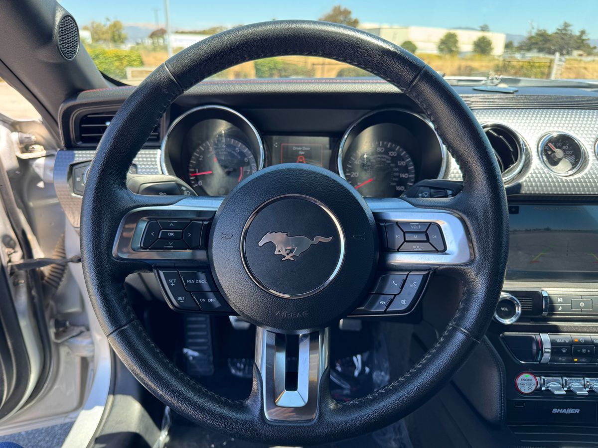 2017 Ford Mustang GT Premium photo 35