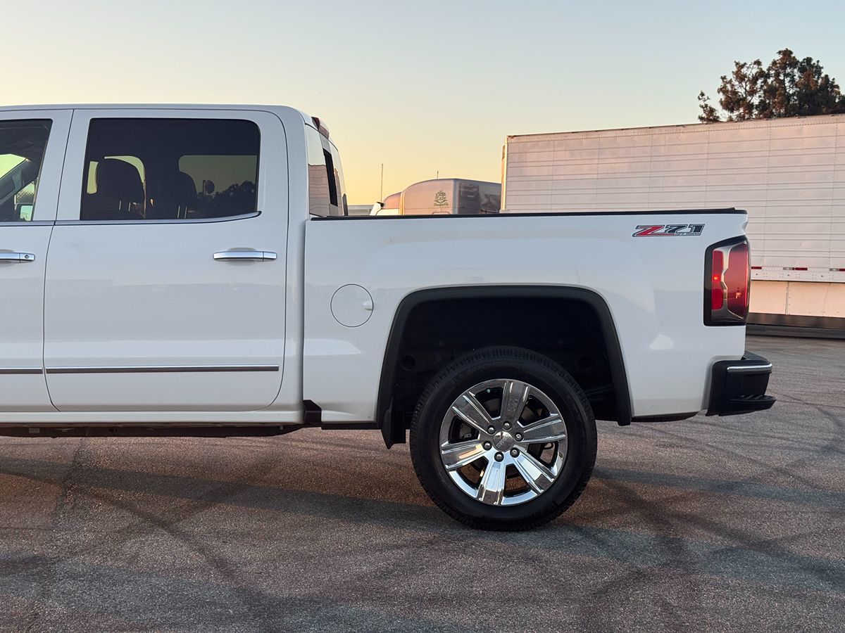 2017 Gmc Sierra 1500 SLT photo 3