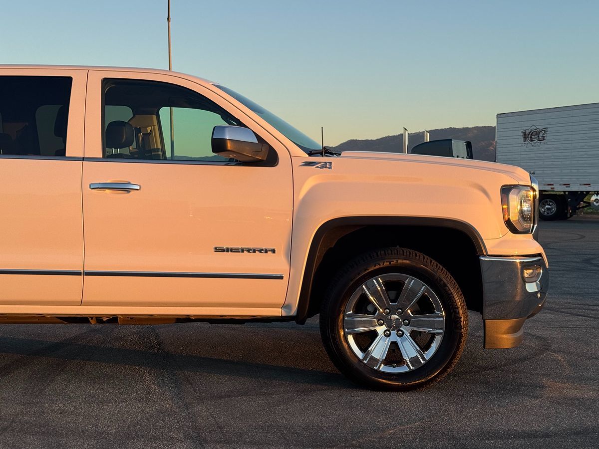 2017 Gmc Sierra 1500 SLT photo 9