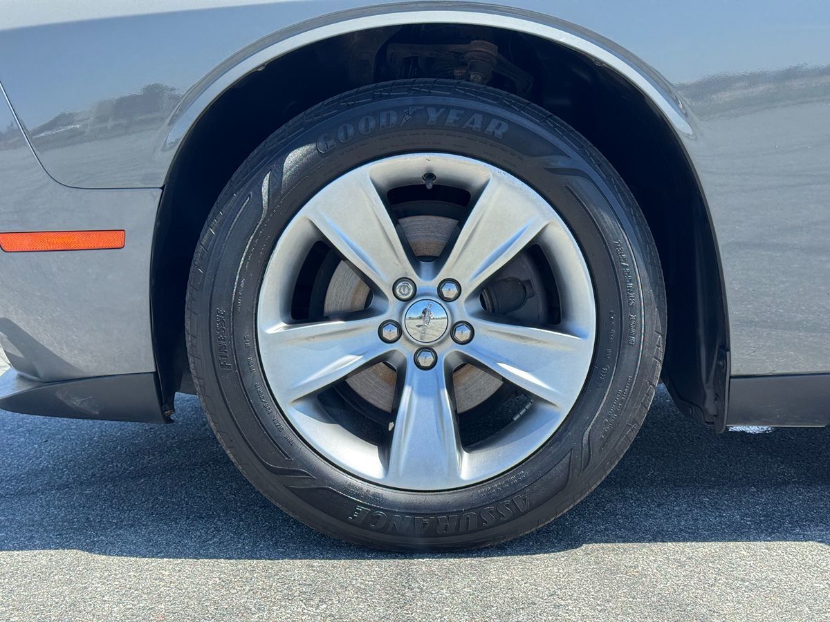 2018 Dodge Challenger SXT photo 14