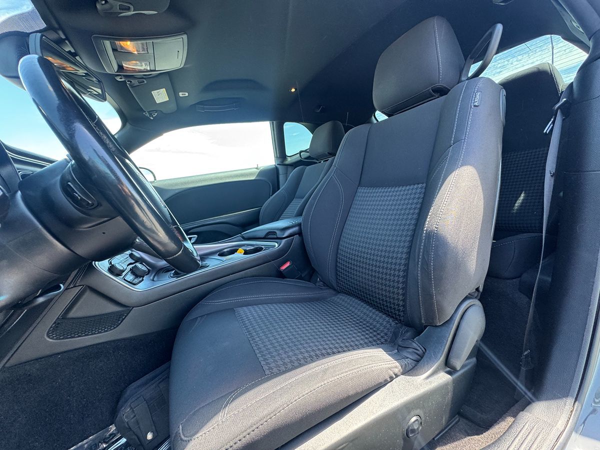 2018 Dodge Challenger SXT photo 24
