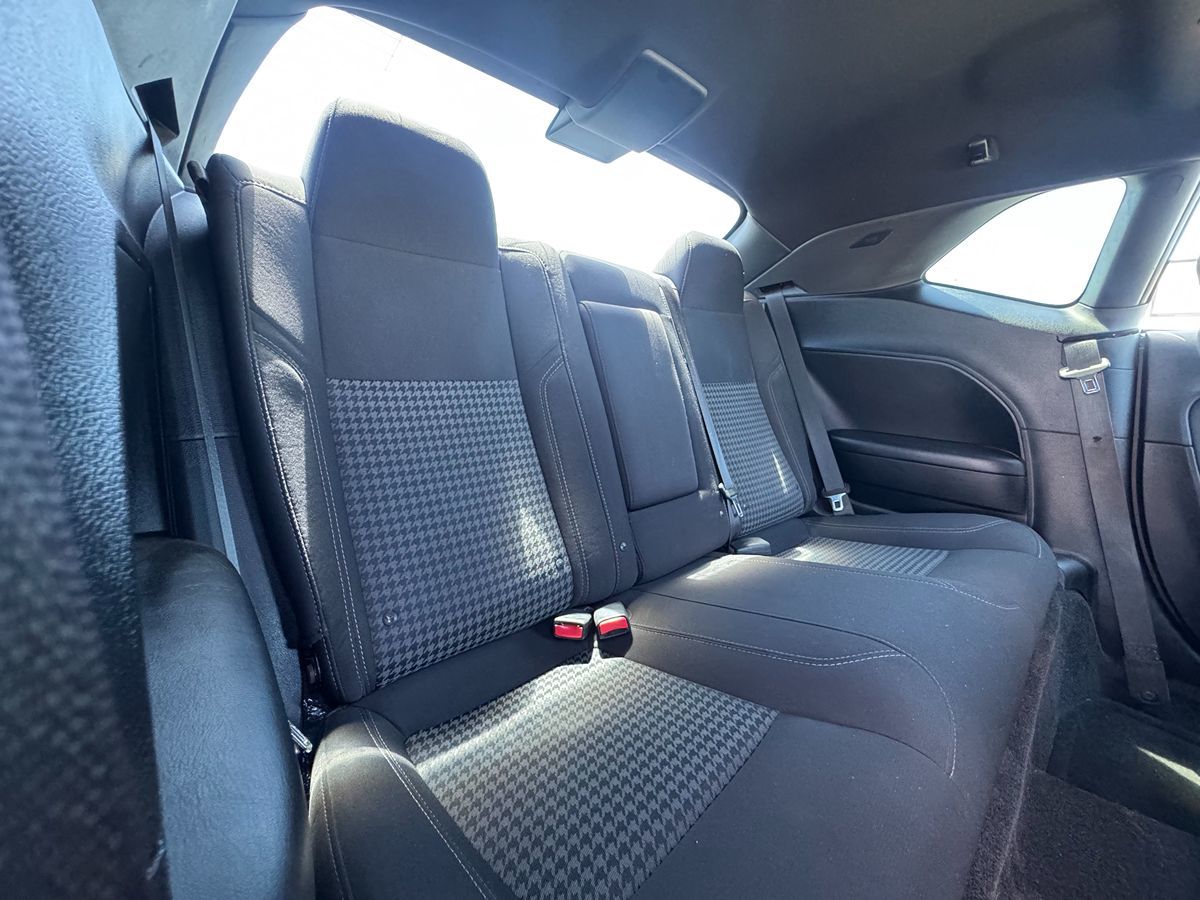 2018 Dodge Challenger SXT photo 26