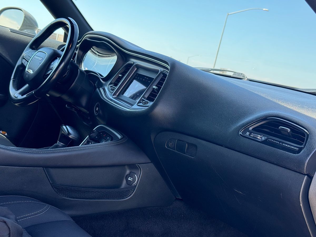 2018 Dodge Challenger SXT photo 42