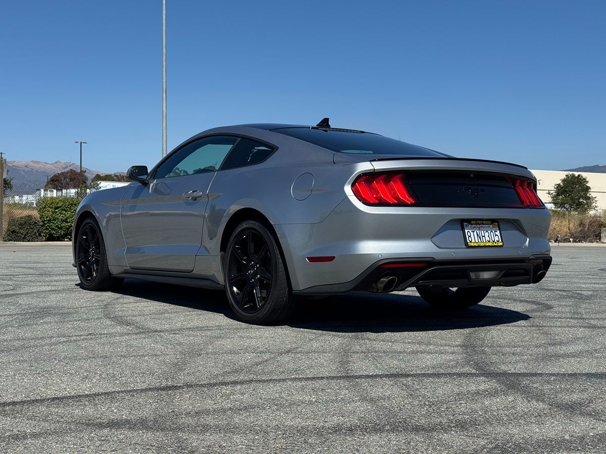 2020 Ford Mustang EcoBoost Premium photo 5