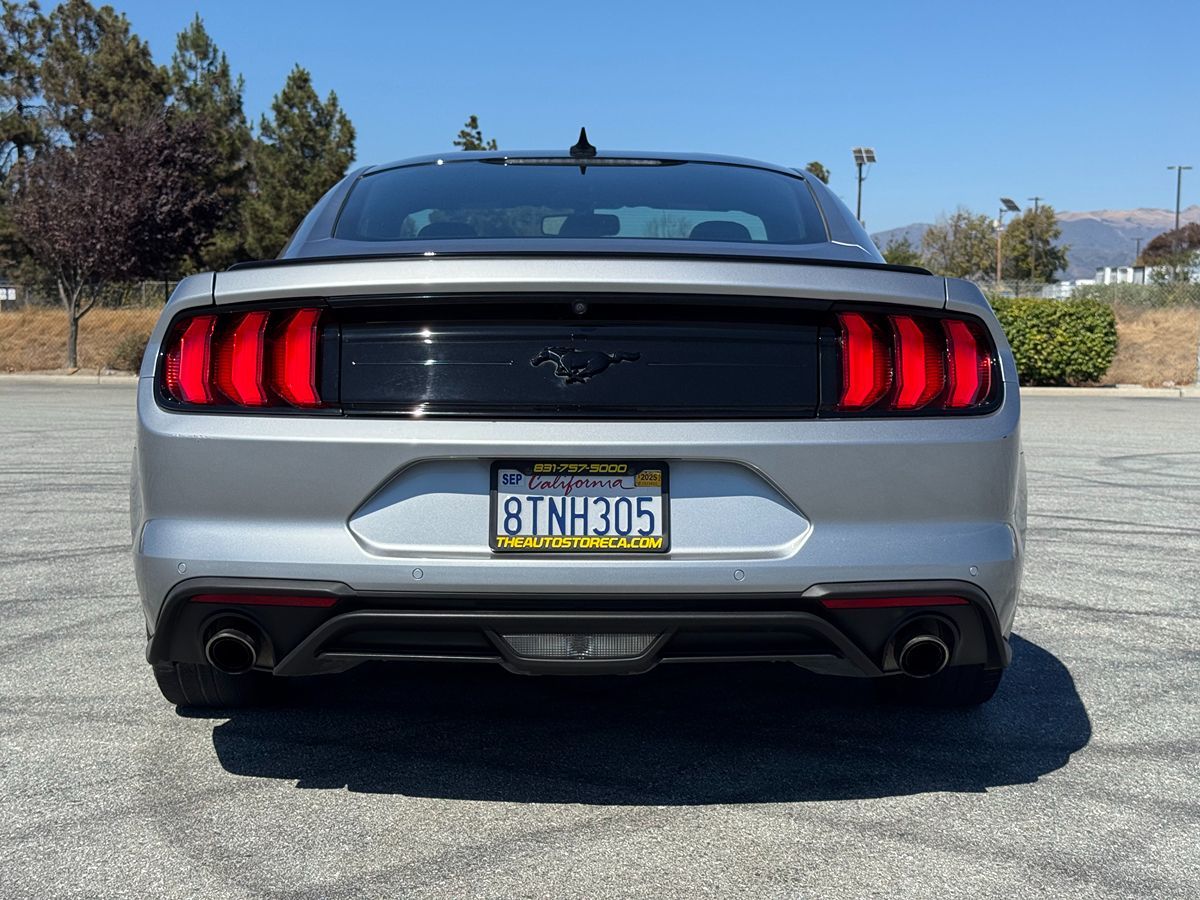 2020 Ford Mustang EcoBoost Premium photo 6