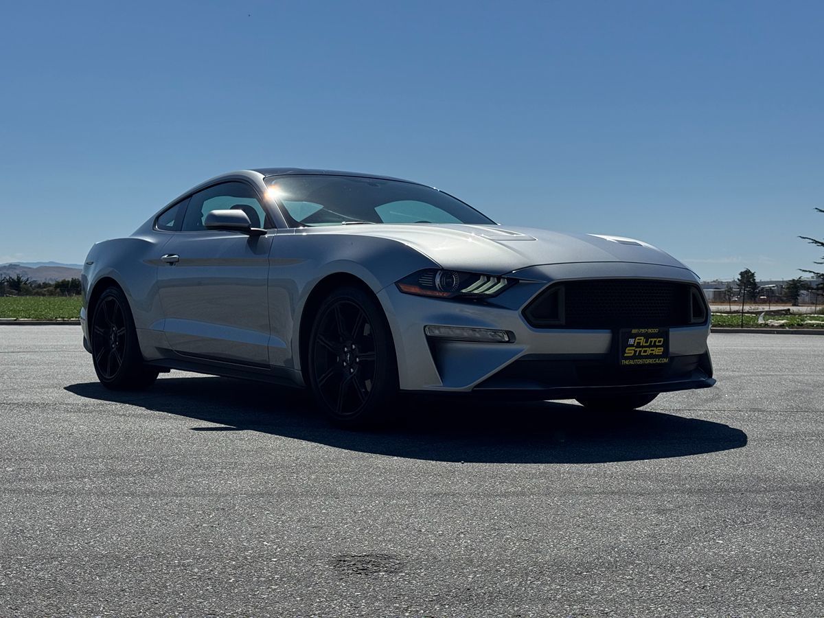 2020 Ford Mustang EcoBoost Premium photo 11