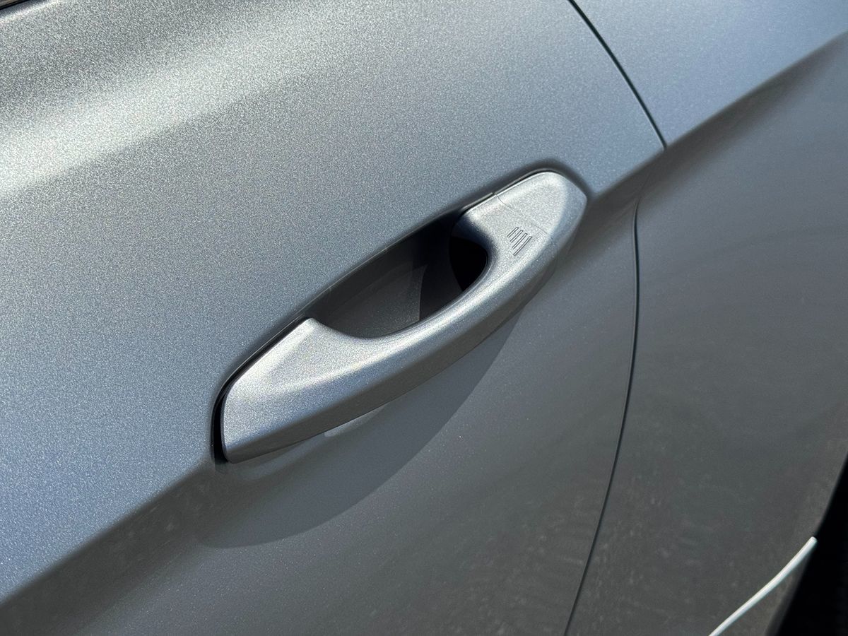 2020 Ford Mustang EcoBoost Premium photo 17