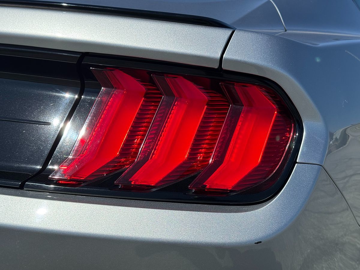 2020 Ford Mustang EcoBoost Premium photo 19