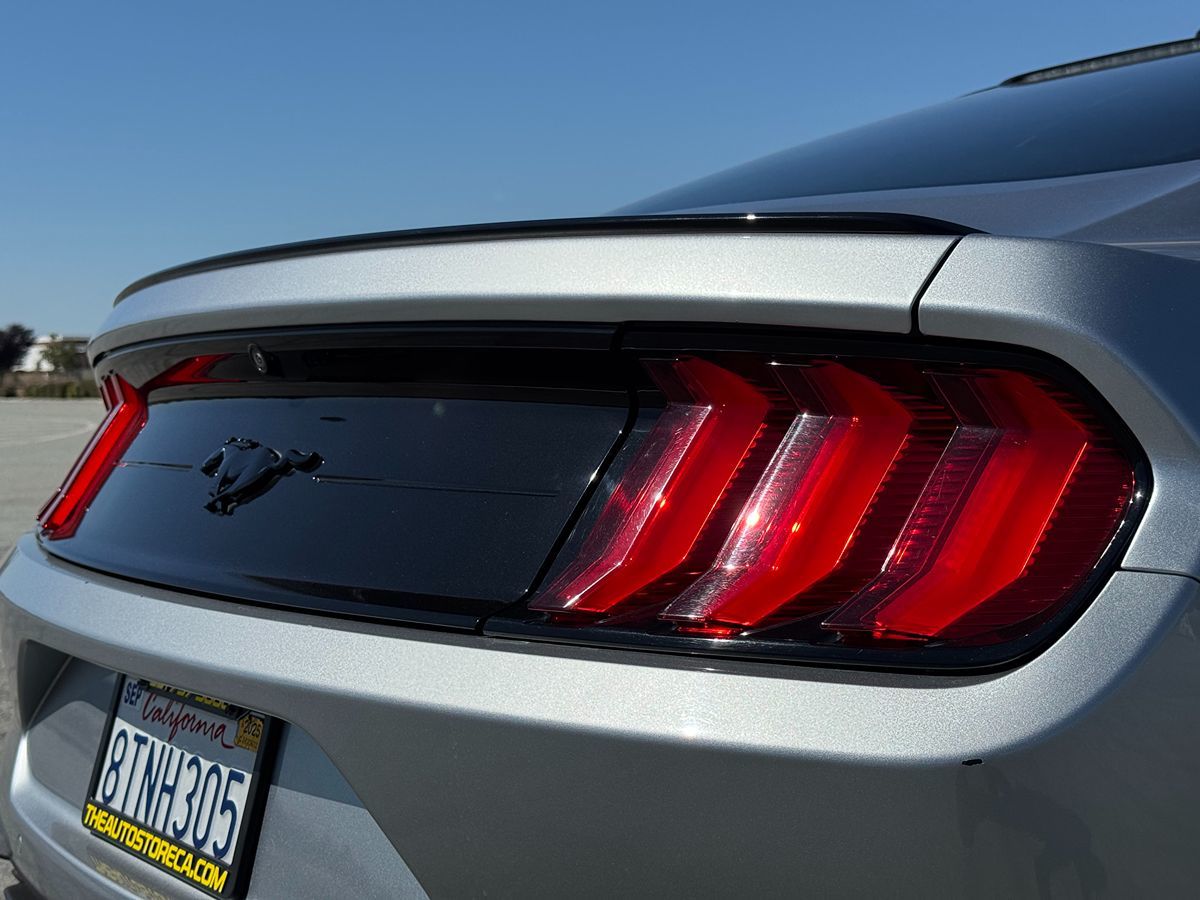 2020 Ford Mustang EcoBoost Premium photo 20
