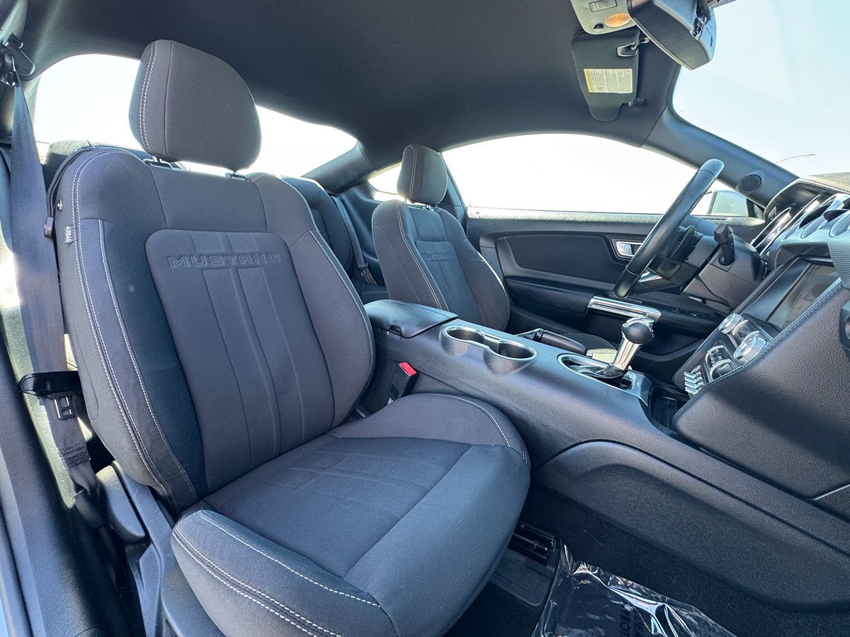 2020 Ford Mustang EcoBoost Premium photo 29