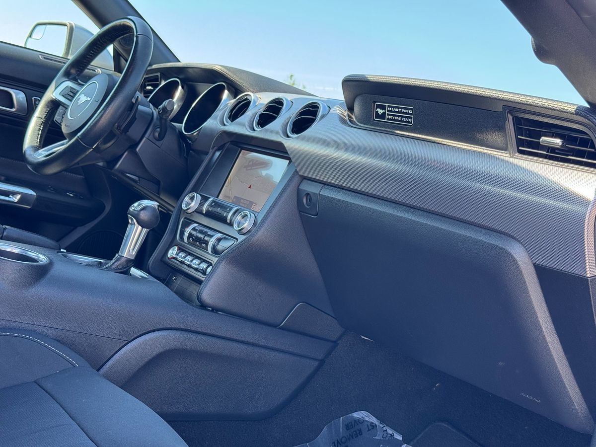 2020 Ford Mustang EcoBoost Premium photo 30