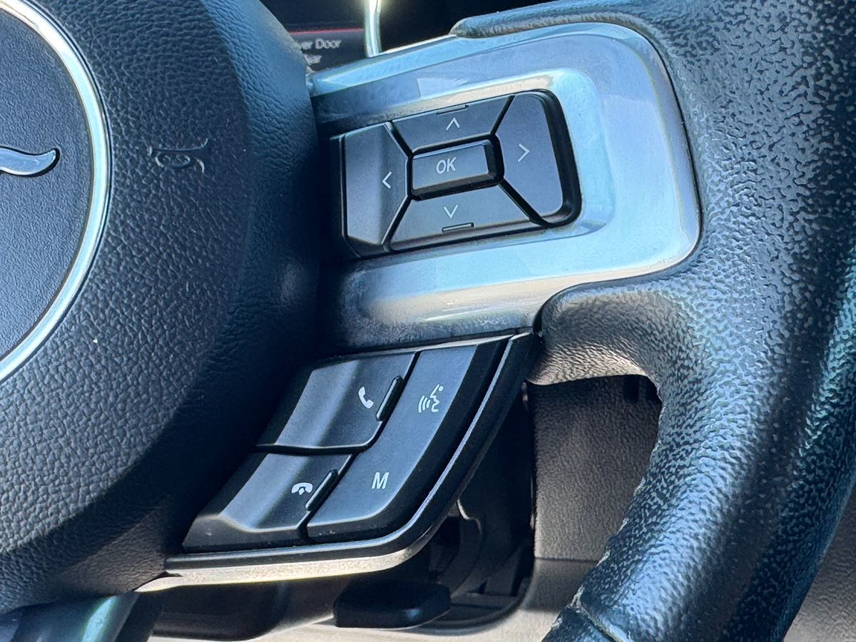2020 Ford Mustang EcoBoost Premium photo 38