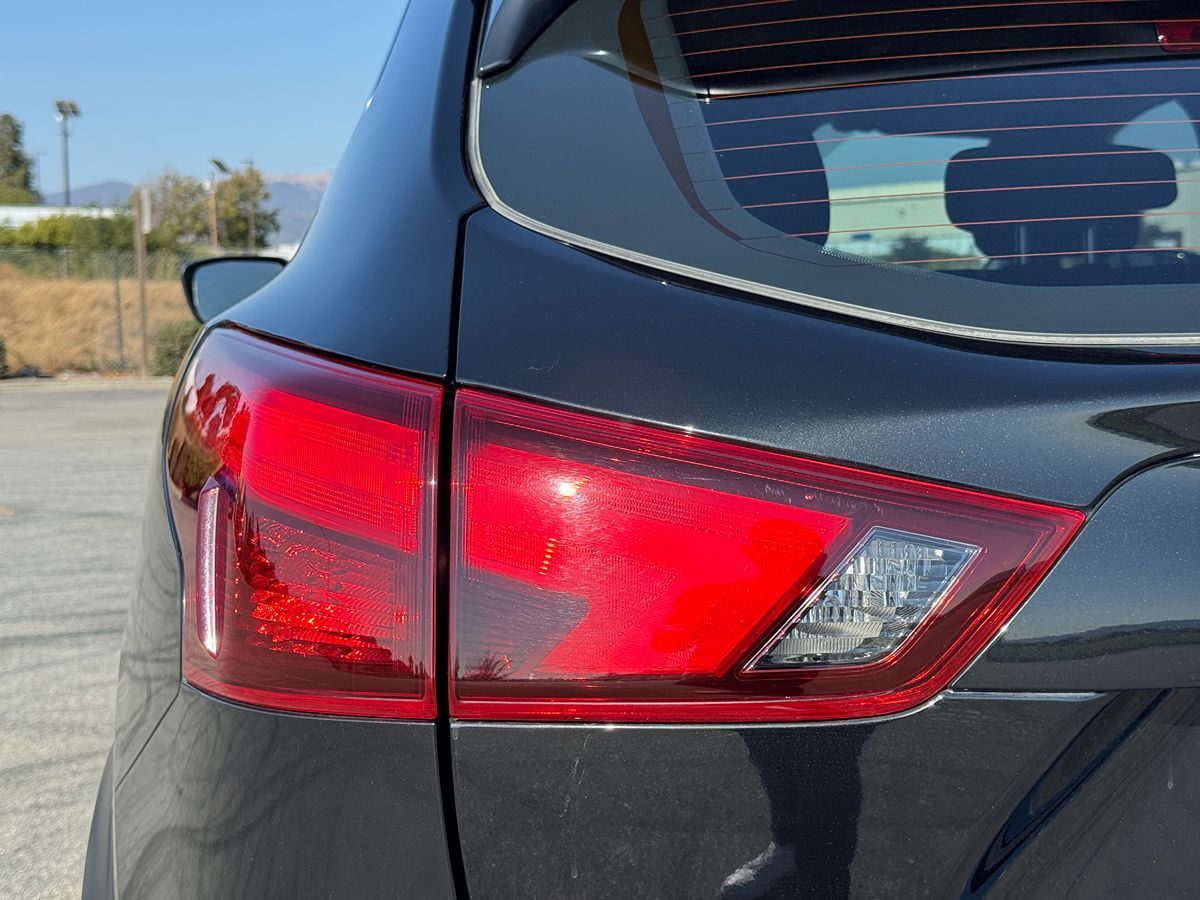 2018 Nissan Rogue Sport S - Photo 17