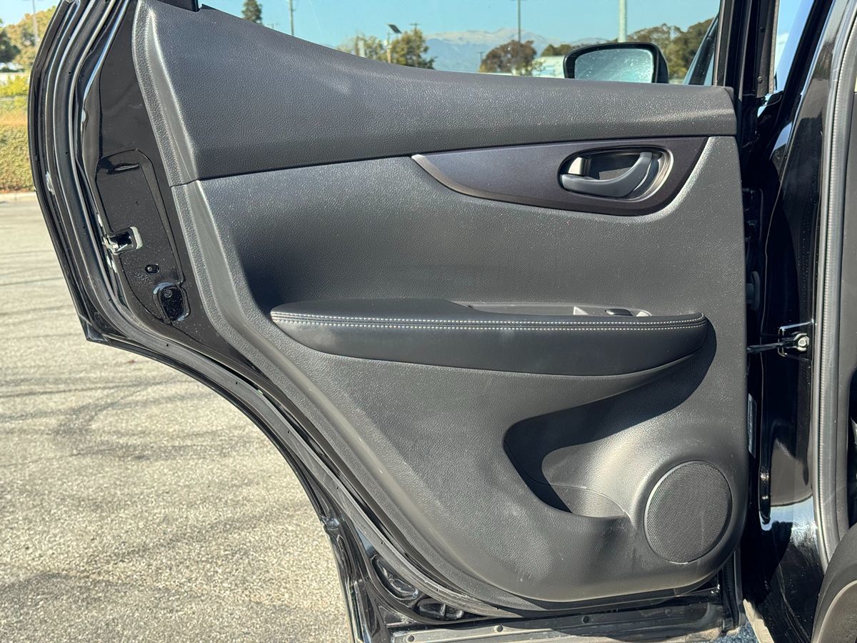 2018 Nissan Rogue Sport S - Photo 21