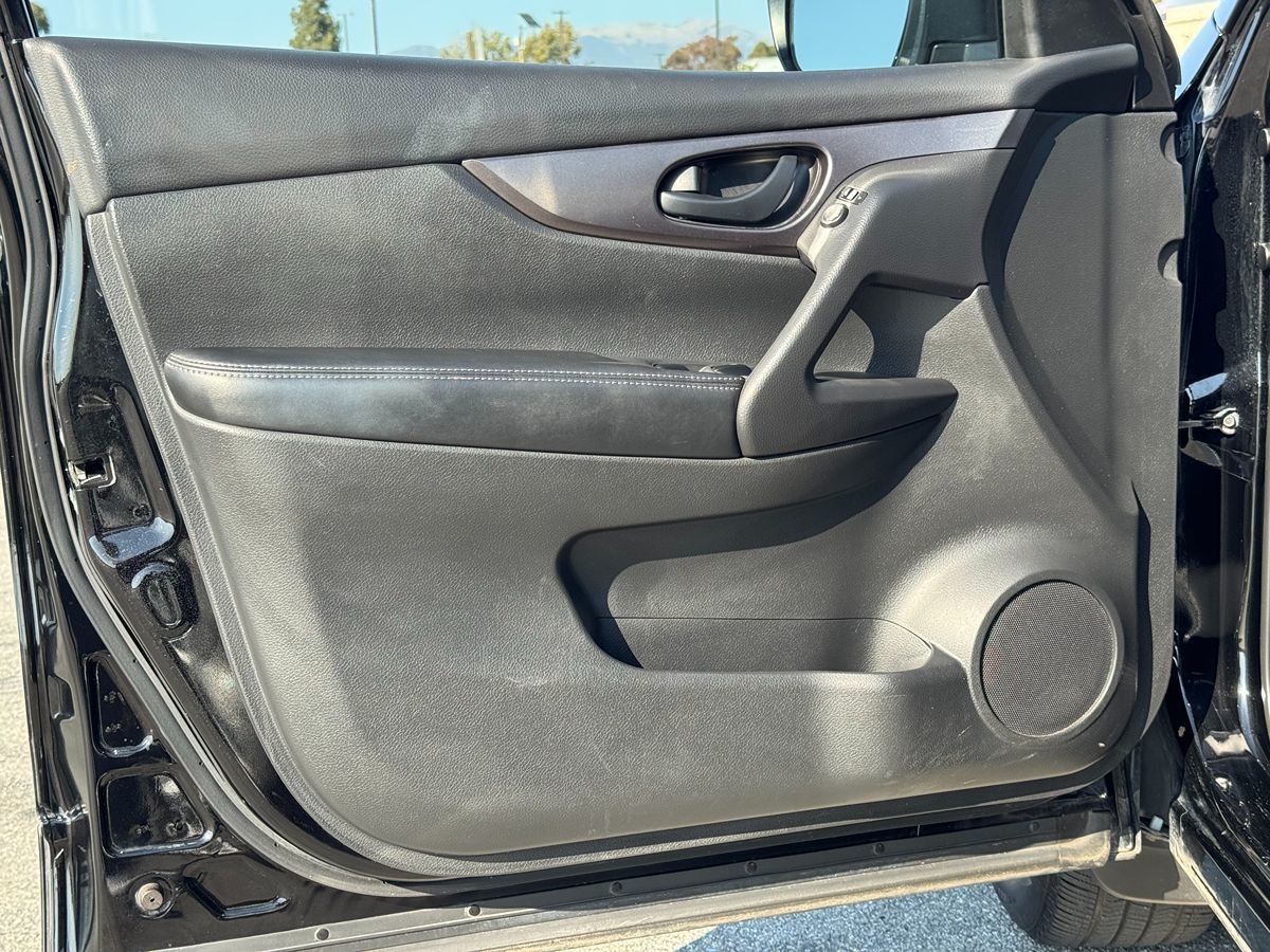 2018 Nissan Rogue Sport S - Photo 22