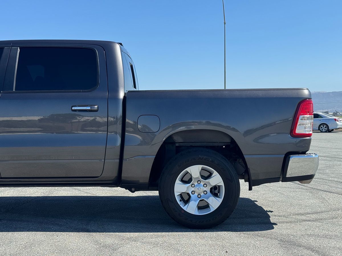 2019 Ram 1500 Big Horn Lone Star photo 3