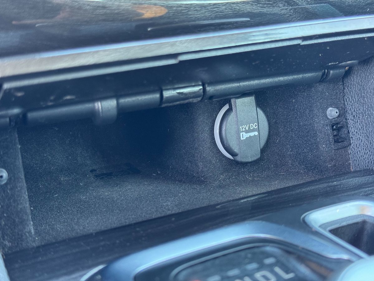 2019 Chrysler 300 Touring L photo 39